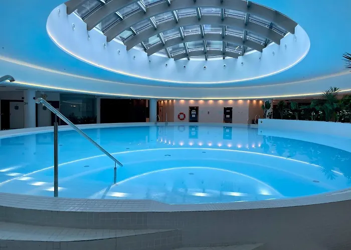 Hanza Tower Lux Sauna&pool Apartment *